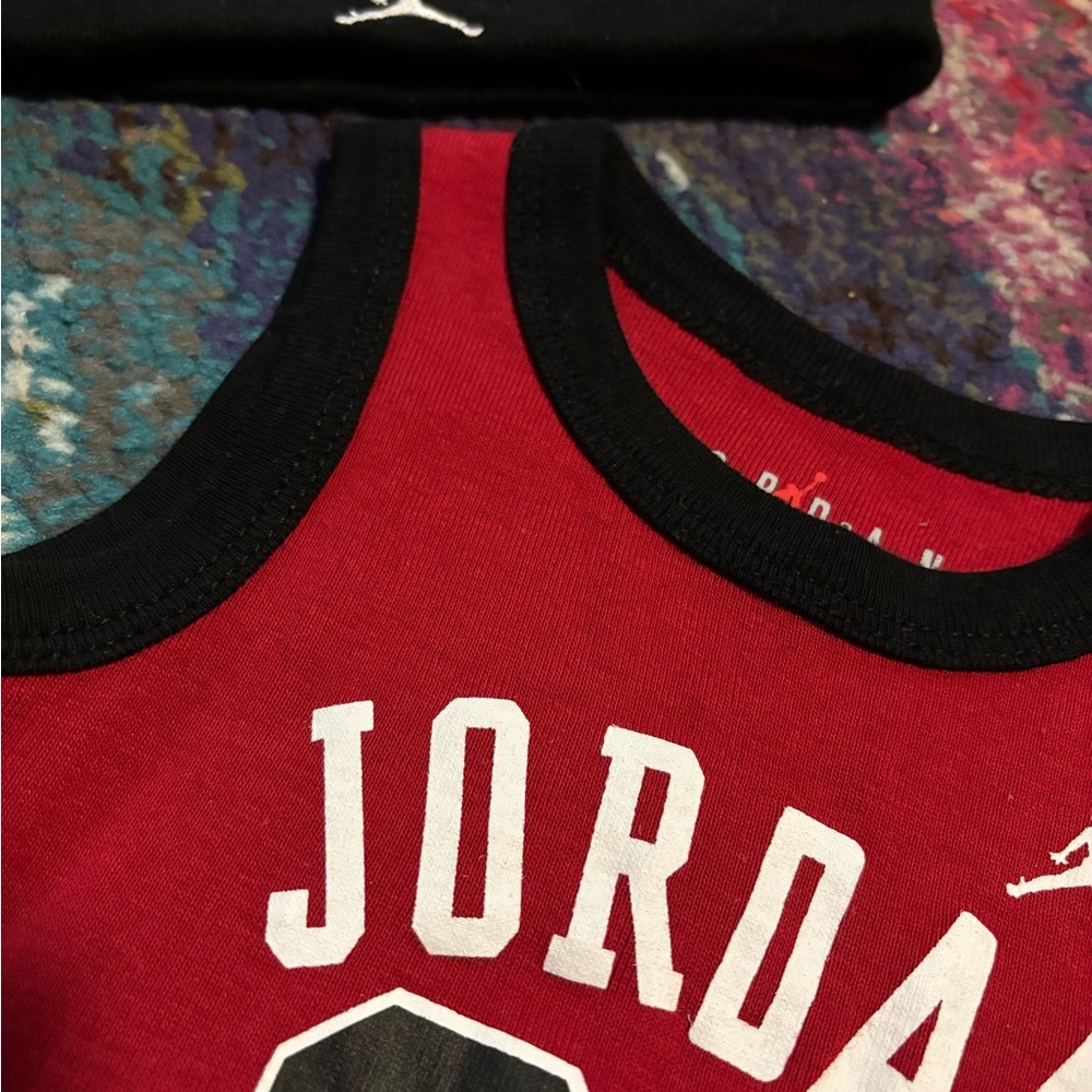 Red Jordan Set - Picture 4 of 7